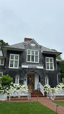 CHANEL Hamptons Seasonal Boutique by null