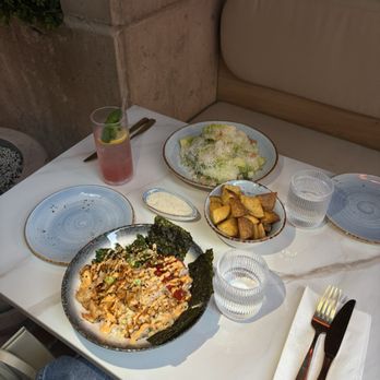 Little Corner Cafe - Healty Bowl, Caesar Salad, Home Made Potatoes - Sandwiches Near Me - Glendale, California