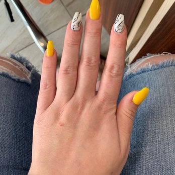 Diva Nails & Spa - Nail Salons Near Me - Waterloo, Iowa