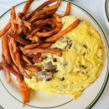 The Shed Restaurant - Plainview NY - Omelette - Breakfast & Brunch Near Me - Plainview, New York