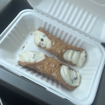 Andre's Wine Bar & Grill - Homemade cannolis - Wine Bars Near Me - Brigantine, New Jersey Andre's Wine Bar & Grill - Homemade cannolis - Wine Bars Near Me - Brigantine, New Jersey