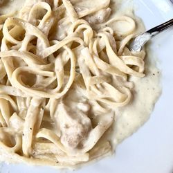 Soprano's Ristorante - Fettuccine Alfredo with chicken.