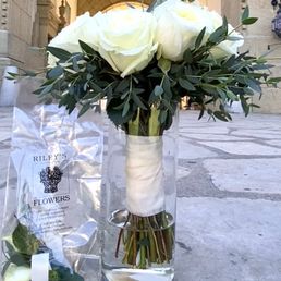 Bride's amazing bouquet and beautiful boutonniere Bride's amazing bouquet and beautiful boutonniere