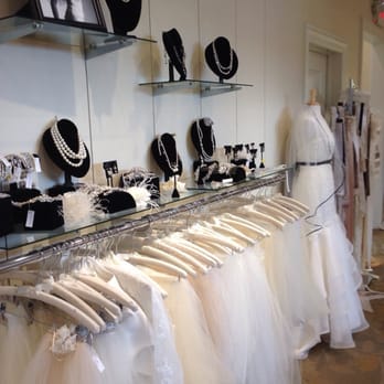 The Ultimate Bride - Veils and Jewlery - Bridal Near Me - Richmond Heights, Missouri The Ultimate Bride - Veils and Jewlery - Bridal Near Me - Richmond Heights, Missouri