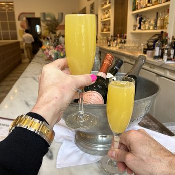 Il Fiorista - Cheers - Cocktail Bars Near Me - New York, New York
