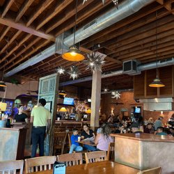 Tres Hombres - Huge dining space