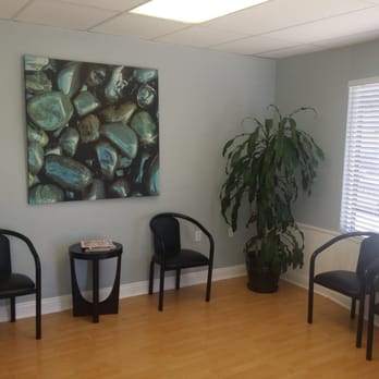 Blikian Chiropractic & Acupuncture - Beautiful waiting room. - Chiropractors Near Me - Glendale, California Blikian Chiropractic & Acupuncture - Beautiful waiting room. - Chiropractors Near Me - Glendale, California