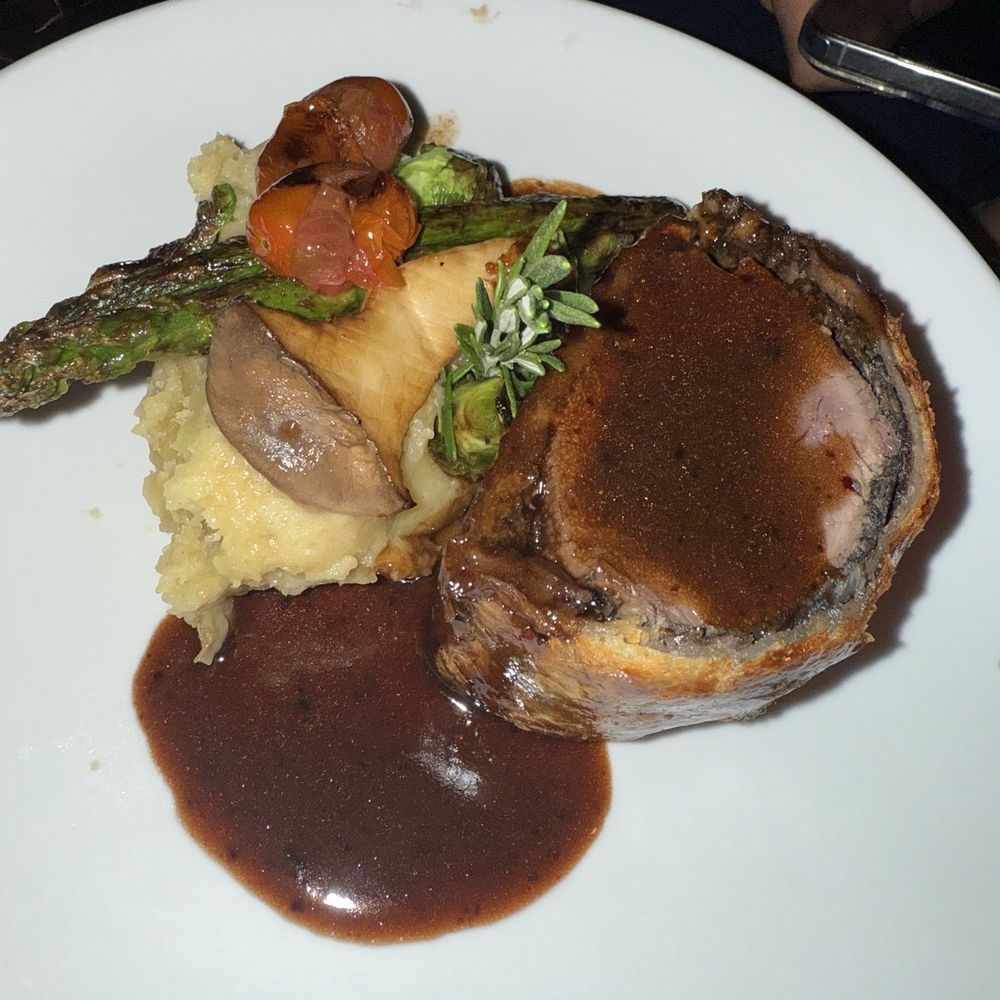 Gaslamp - King Arthur (Second Plate: Beef Wellington) - Steakhouses Near Me - Kailua, Hawaii Gaslamp - King Arthur (Second Plate: Beef Wellington) - Steakhouses Near Me - Kailua, Hawaii
