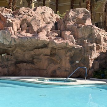 Ipanema Beach Club Pool - They have 2 hot tubs and at 9 am 1 couple were already in one. - Swimming Pools Near Me - Las Vegas, Nevada