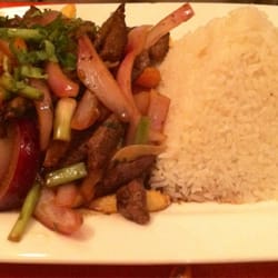 La Flor de La Canela - Lomo Saltado