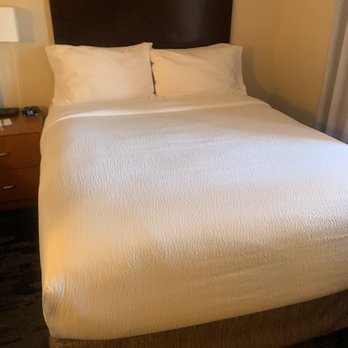 Fairfield by Marriott Inn & Suites Redding - Hotels Near Me - Redding, California