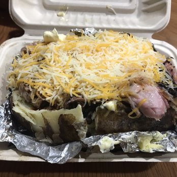 Louie's Craft BBQ - Pulled pork loaded potato - Food Trucks Near Me - Buda, Texas Louie's Craft BBQ - Pulled pork loaded potato - Food Trucks Near Me - Buda, Texas