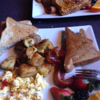 Boo Radley's Junction Bar and Grill - Brunch 2 egg combo. - Bars Near Me - Toronto, Ontario
