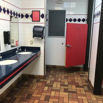 ONE9 Travel Center - Woman's bathroom, hold your breath- it smells awful! - Gas Stations Near Me - Cottondale, Alabama
