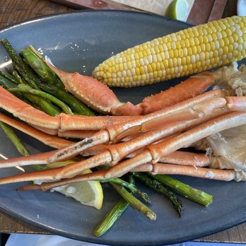 Paddlefish - Snow Crab - Seafood Near Me - Orlando, Florida Paddlefish - Snow Crab - Seafood Near Me - Orlando, Florida