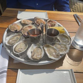 CRU - Oyster and clams - Seafood Near Me - Nantucket, Massachusetts CRU - Oyster and clams - Seafood Near Me - Nantucket, Massachusetts