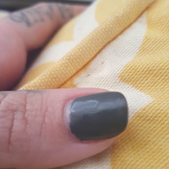 Nail Bar - Lumpy and uneven gel manicure - Nail Salons Near Me - Menifee, California