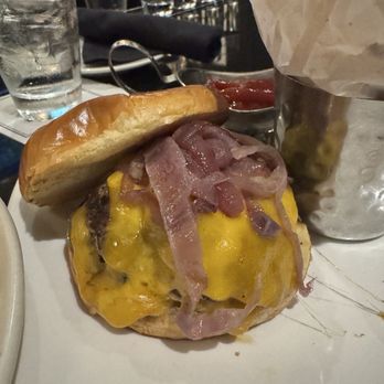 Morton's The Steakhouse - Steakhouses Near Me - Honolulu, Hawaii