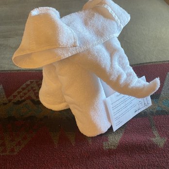 Flat Creek Inn - Animal towels - Hotels Near Me - Jackson, Wyoming Flat Creek Inn - Animal towels - Hotels Near Me - Jackson, Wyoming
