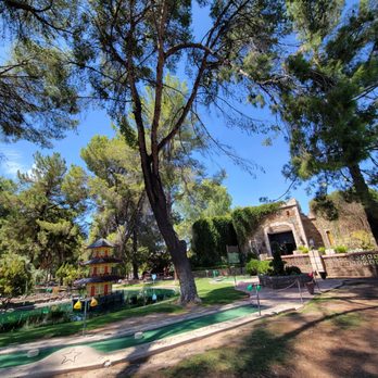 Golf N' Stuff - Entrance to Golf N Stuff - Mini Golf Near Me - Tucson, Arizona