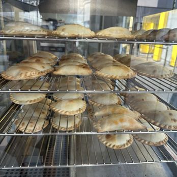Parana Empanadas Argentinas - Warming oven - Argentine Near Me - San Diego, California Parana Empanadas Argentinas - Warming oven - Argentine Near Me - San Diego, California