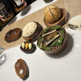 Aleia - Bread, grilled bone marrow, smoked butter - Restaurants Near Me - Barcelona, B