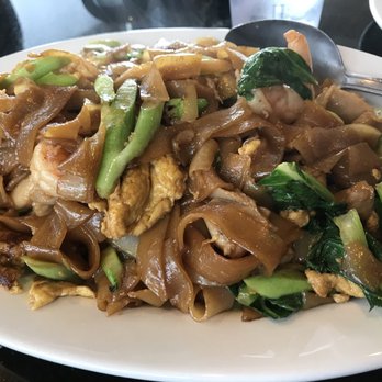 Kim Tar - Chicken chow fun - Chinese Near Me - Artesia, California