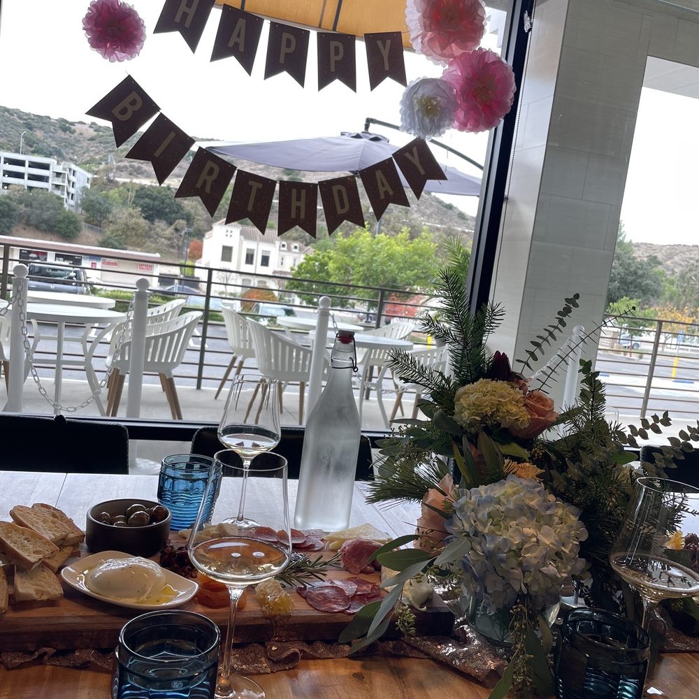 West Tasting Room - Private room - Wine Bars Near Me - Thousand Oaks, California West Tasting Room - Private room - Wine Bars Near Me - Thousand Oaks, California