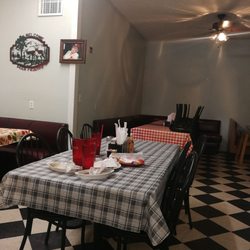 Heidi's Country Cafe - Dining room