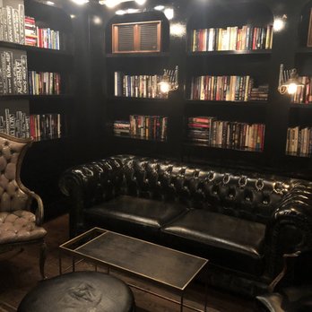 Ground Central Coffee - Facing bookshelves - Coffee & Tea Near Me - New York, New York Ground Central Coffee - Facing bookshelves - Coffee & Tea Near Me - New York, New York