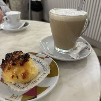 Casa Piriquita - Coconut tart with coffee - Cafes Near Me - Sintra, 11