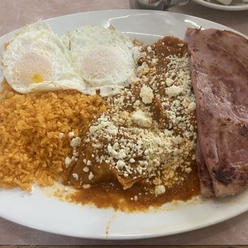 The Brass Key - Chilaquiles with ham - Diners Near Me - Milwaukee, Wisconsin The Brass Key - Chilaquiles with ham - Diners Near Me - Milwaukee, Wisconsin