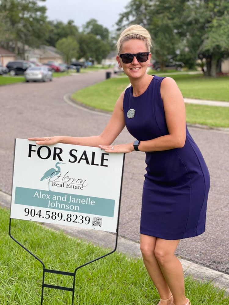 THE JOHNSON TEAM HERRON REAL ESTATE 29 Photos 1925 Park Ave