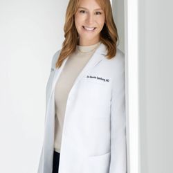 Dr. Sheena Spielberg