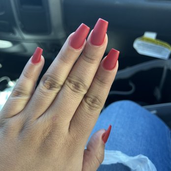 De Leon Nail Studio - Nail Salons Near Me - Bastrop, Texas