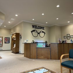 Siesel Eye Care - Receptionist desk