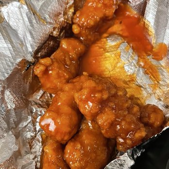 Curry Up Pizza - Boneless Honey Sriracha Wings - Pizza Near Me - Yorba Linda, California Curry Up Pizza - Boneless Honey Sriracha Wings - Pizza Near Me - Yorba Linda, California