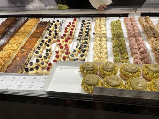 Riccardo Taliani Banqueting by null