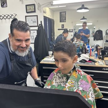 Ricks Old School Barber Shop - Barbers Near Me - Los Angeles, California