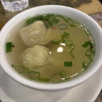 Main Noodle House - Wonton Soup - Chinese Near Me - New York, New York
