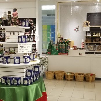 A Christmas To Remember - 1/1/20 - Arts & Crafts Near Me - Tysons, Virginia A Christmas To Remember - 1/1/20 - Arts & Crafts Near Me - Tysons, Virginia