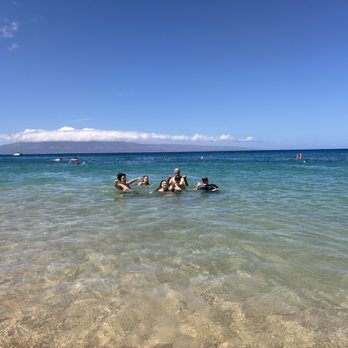 Kahekili Beach Park - Super clear water- drops down pretty quick to deeper water in certain spots - Beaches Near Me - Lahaina, Hawaii Kahekili Beach Park - Super clear water- drops down pretty quick to deeper water in certain spots - Beaches Near Me - Lahaina, Hawaii