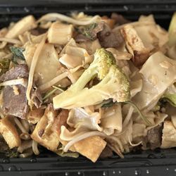 Thai Village - 50. Pad Kee Mow w/tofu & beef - good!