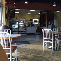 Carpe Latte - View from seating toward counter.