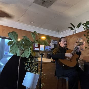 Cedro Italian Restaurant - Alberto - Italian Near Me - Newbury Park, California