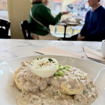 Baker & Commons - Biscuits & Gravy - Cafes Near Me - Berkeley, California