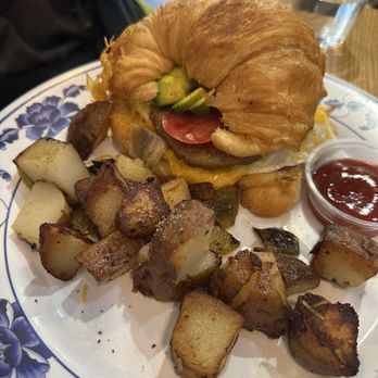 Lola Cafe - Breakfast Croissant - Breakfast & Brunch Near Me - Los Angeles, California Lola Cafe - Breakfast Croissant - Breakfast & Brunch Near Me - Los Angeles, California