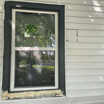 BC Construction - Missing siding next to window - General Contractors Near Me - Denison, Texas BC Construction - Missing siding next to window - General Contractors Near Me - Denison, Texas