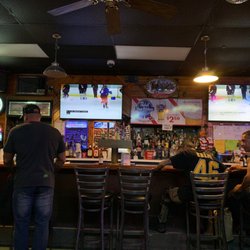 Eddie C's Bar - Bar area