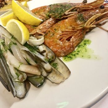 La Paradeta - Razor clams and prawns - Seafood Near Me - Barcelona, B La Paradeta - Razor clams and prawns - Seafood Near Me - Barcelona, B